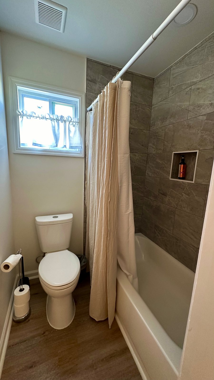 Furnished Finder property 664066_1 photo 21