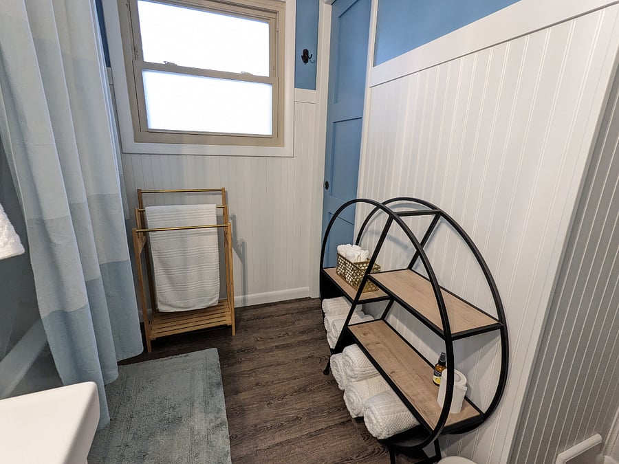 Main bathroom