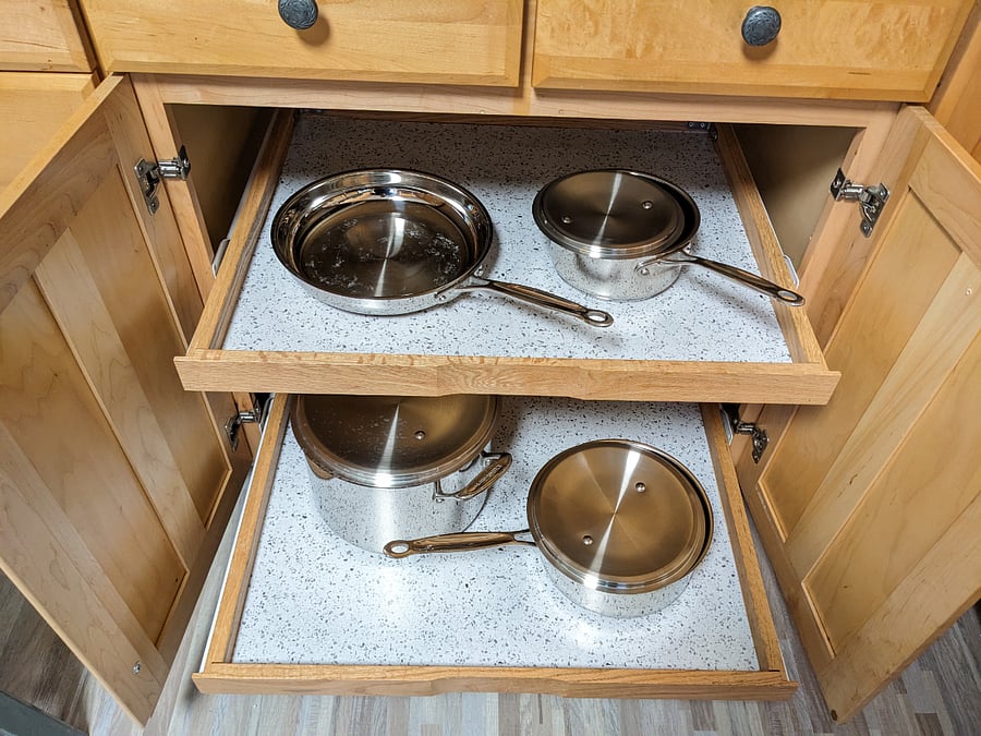 Kitchen pots and pans