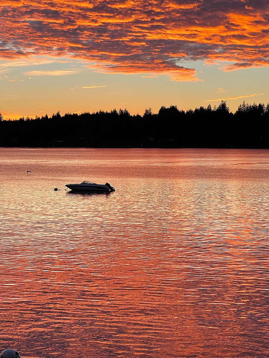 Sunsets are amazing.