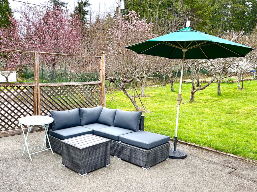 Cottage patio