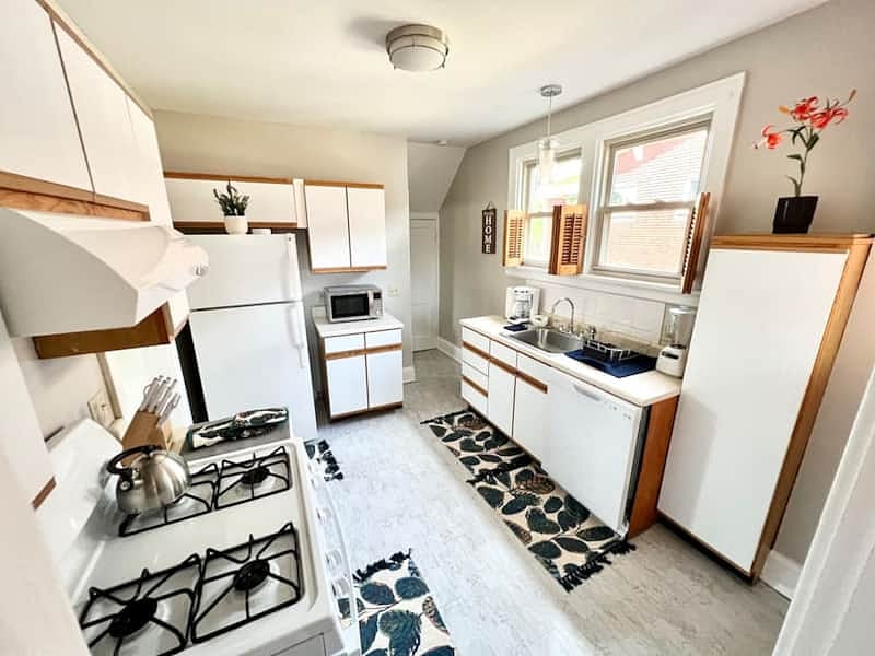 Fully Stocked Kitchen