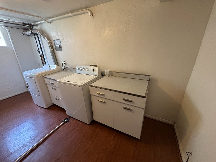 Shared Washer / Dryer
