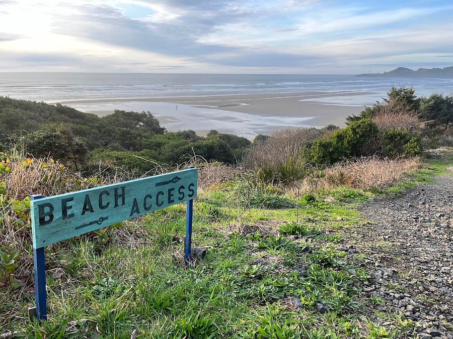 five-minute walk to beach access and lighthouse views