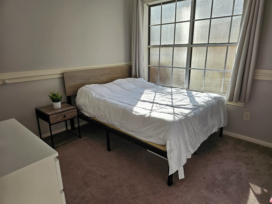 Guest bedroom 1