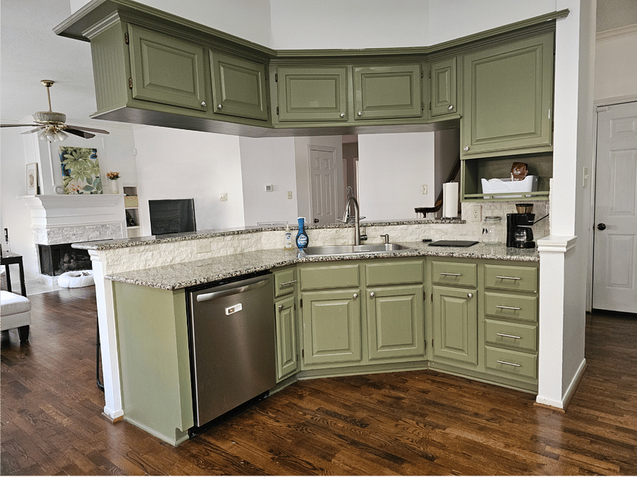 Kitchen alternate angle
