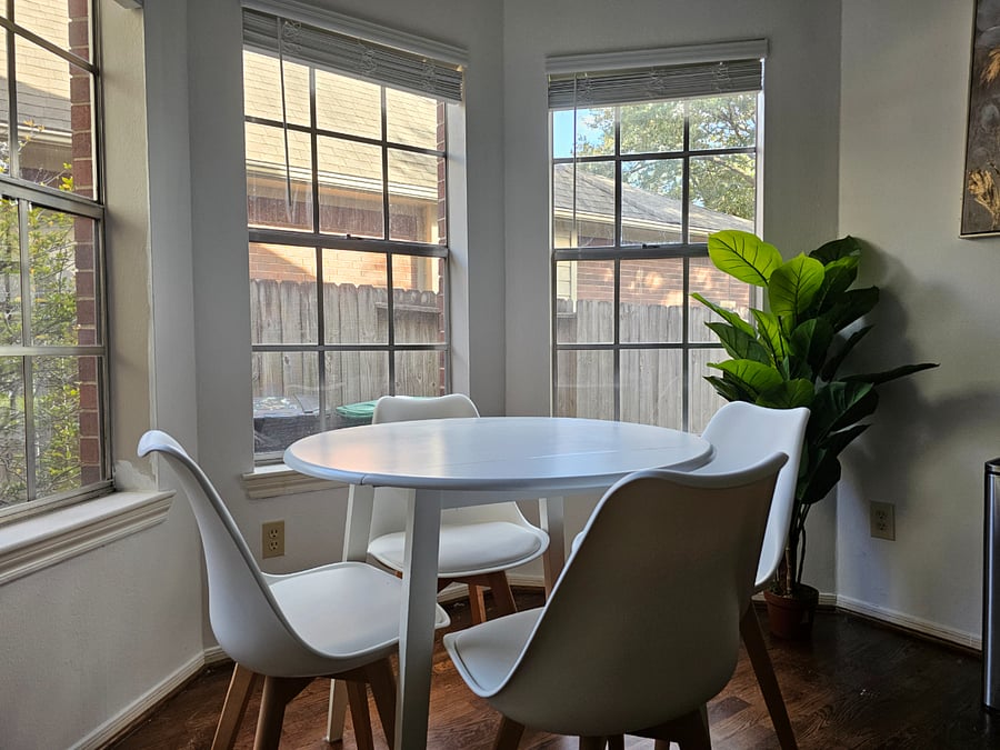 Kitchen breakfast nook