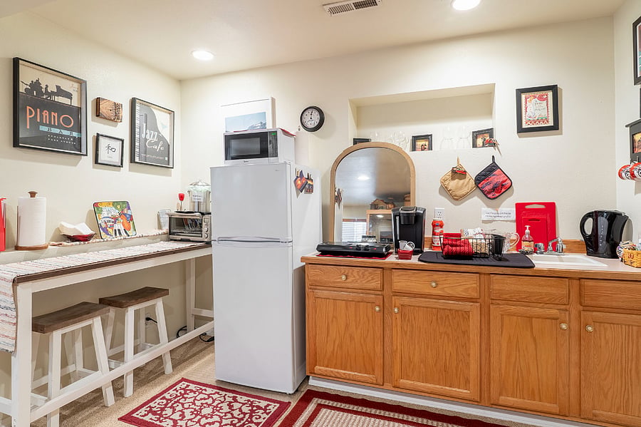 Great room - Kitchenette