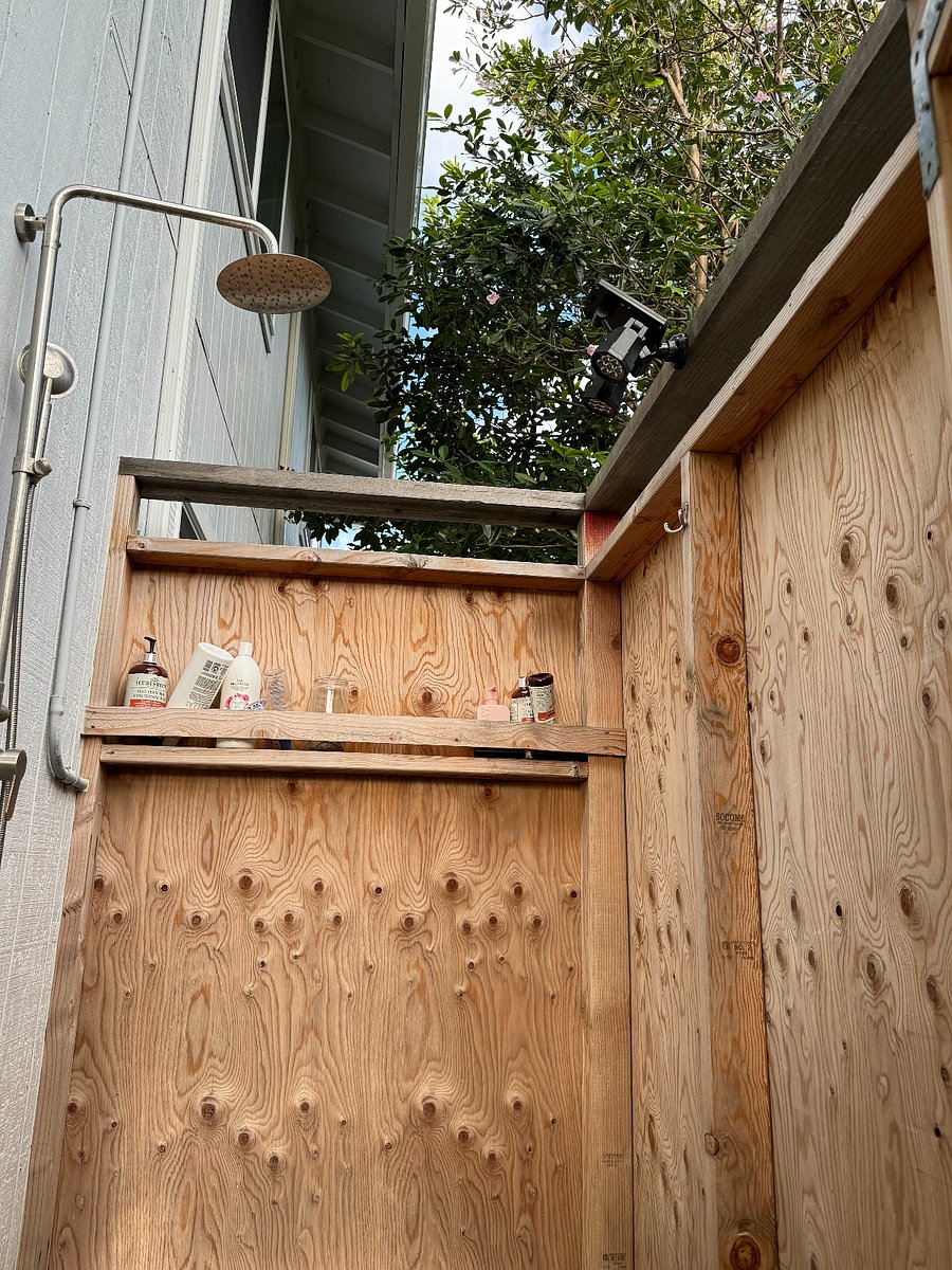 Outside additional shower