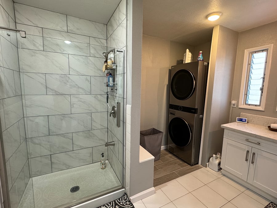 Shower and washer/drier