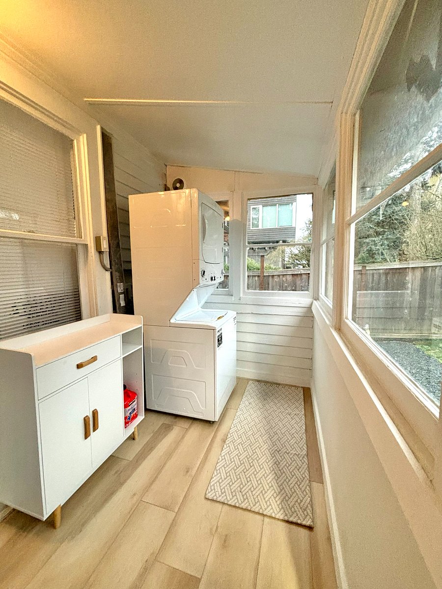 Enclosed mudroom off back of kitchen