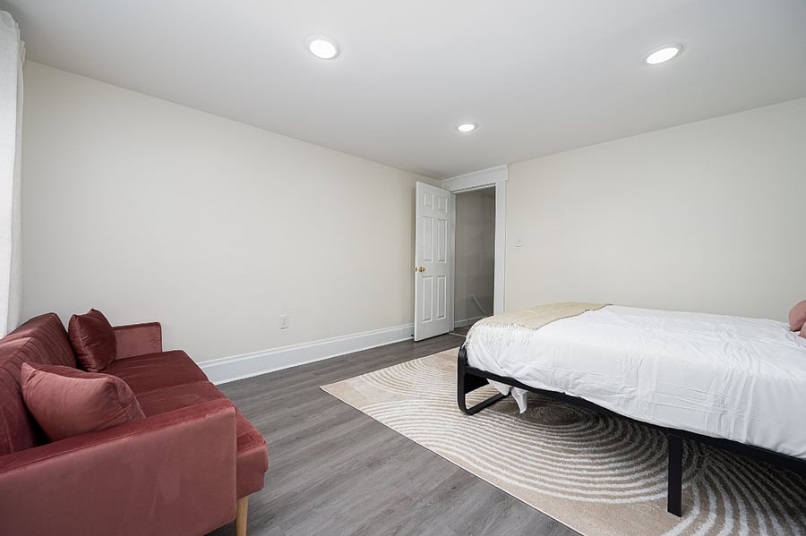 Furnished Finder property 665003_1 photo 25