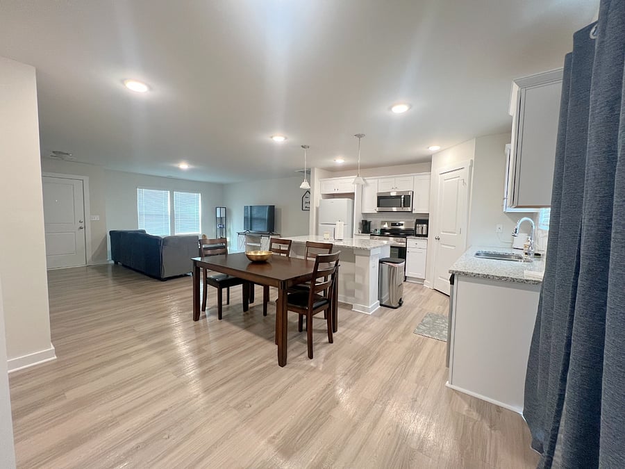 Furnished Finder property 665264_1 photo 1