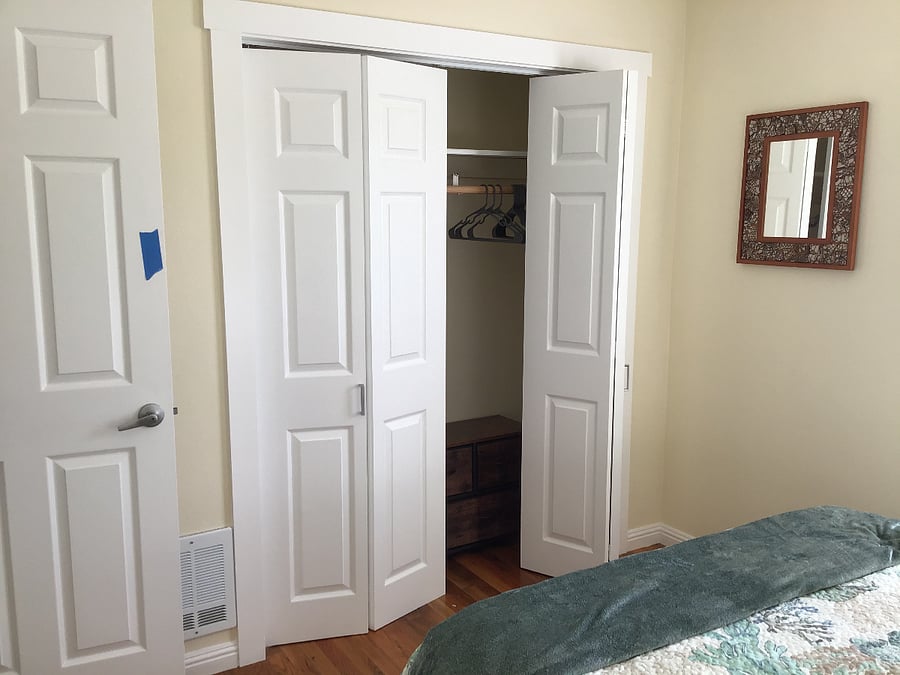 Bedroom #3 with small closet.