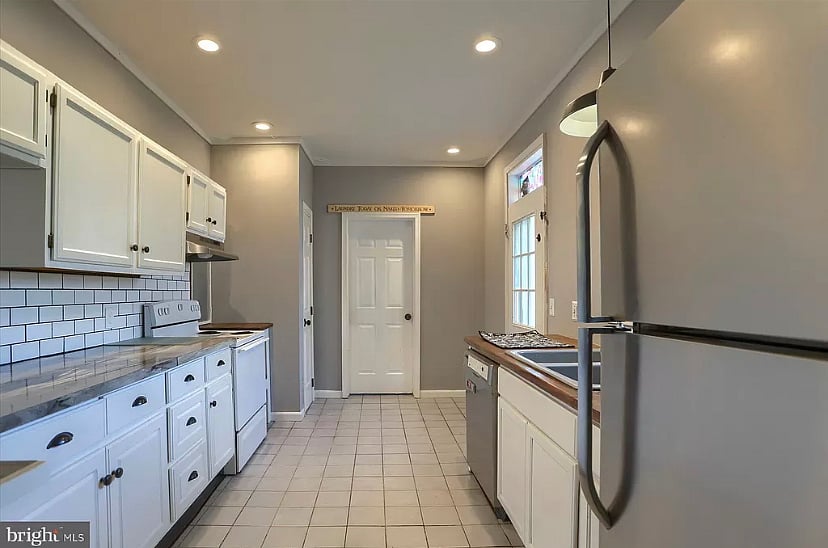 Furnished Finder property 665542_1 photo 3