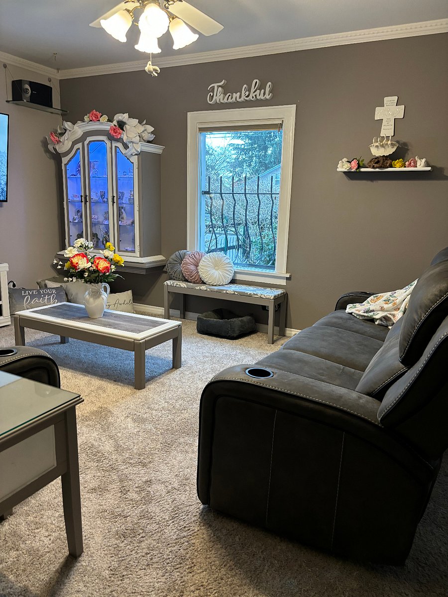 Furnished Finder property 665600_1 photo 21