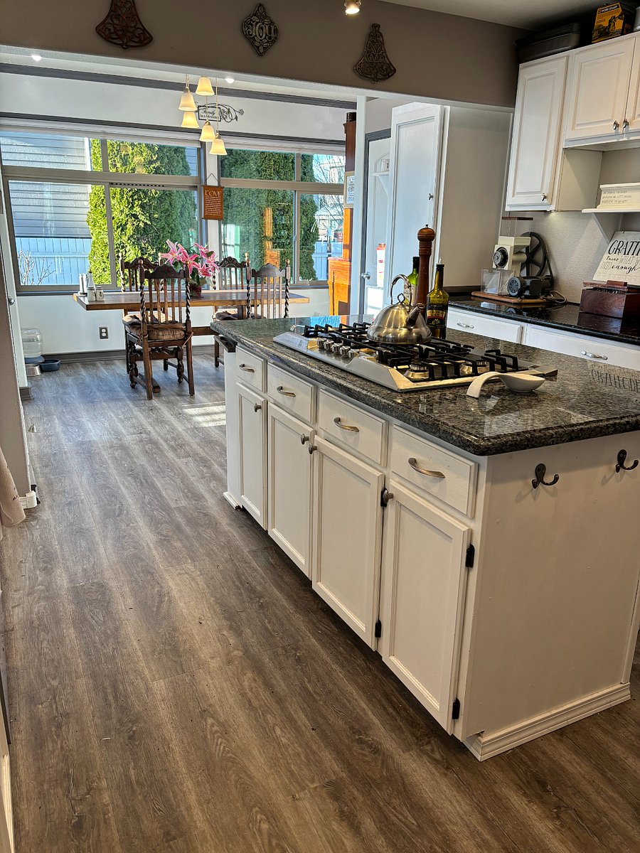 Furnished Finder property 665600_1 photo 27