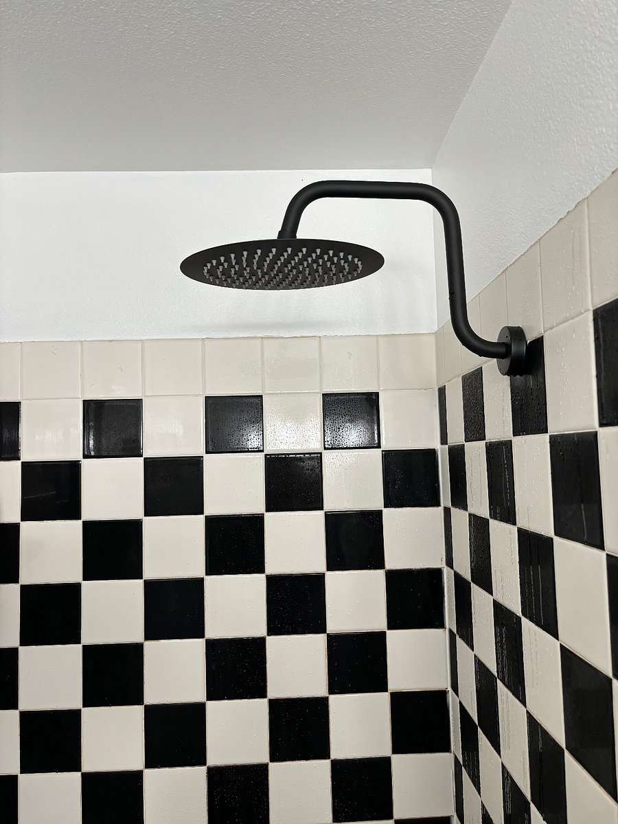 Rain shower head