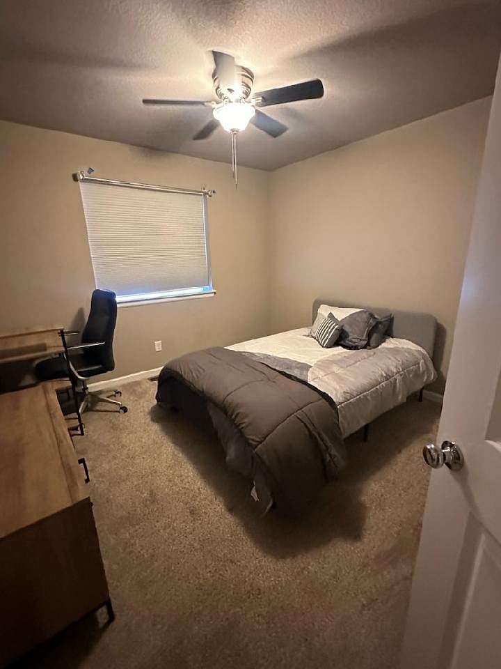 Upstairs 2nd bedroom