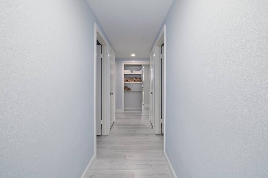 Hallway to the bedrooms/bathrooms