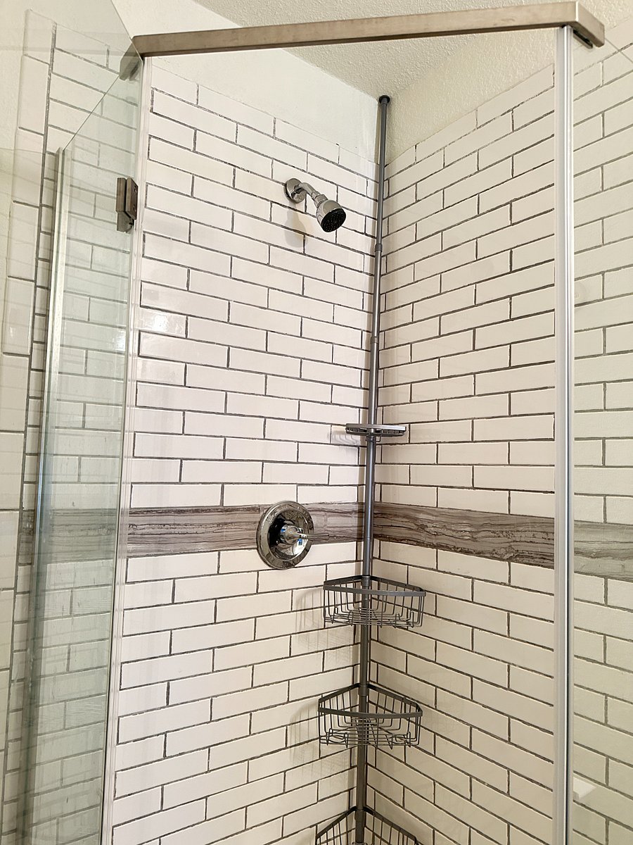 Upstairs en suite bathroom with walk-in shower.