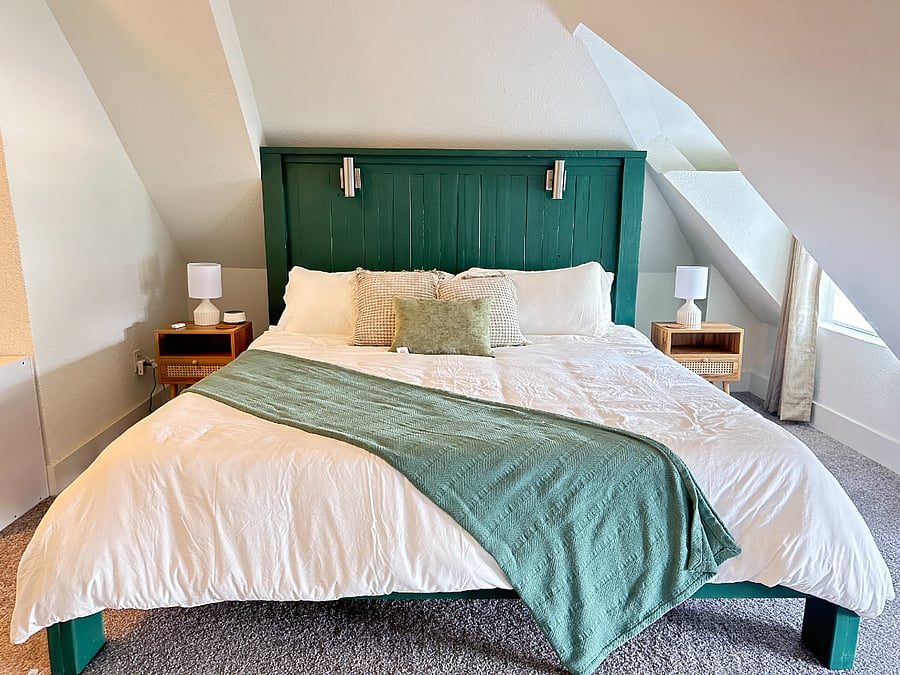 King size bed.