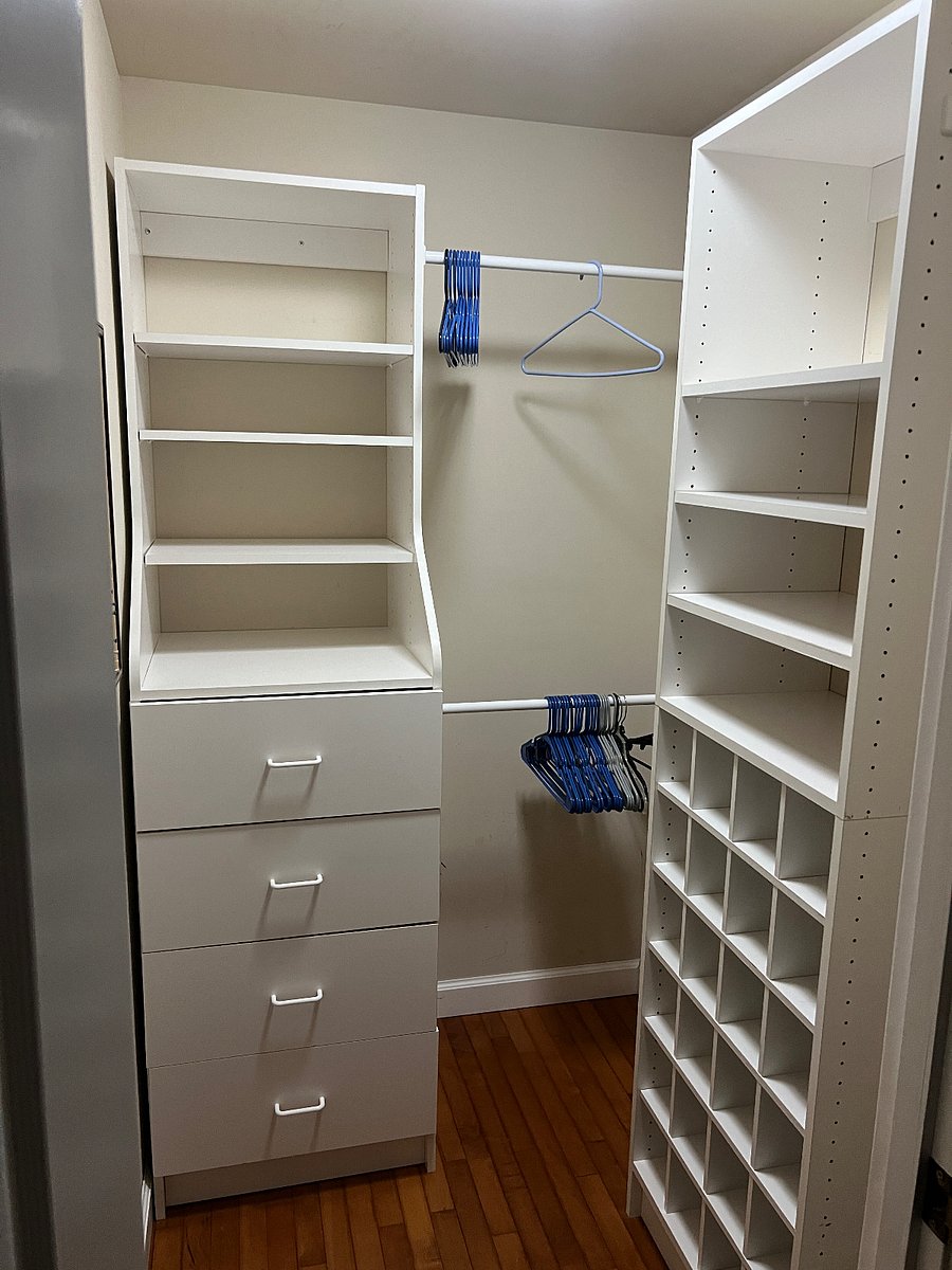 Walk-in closet