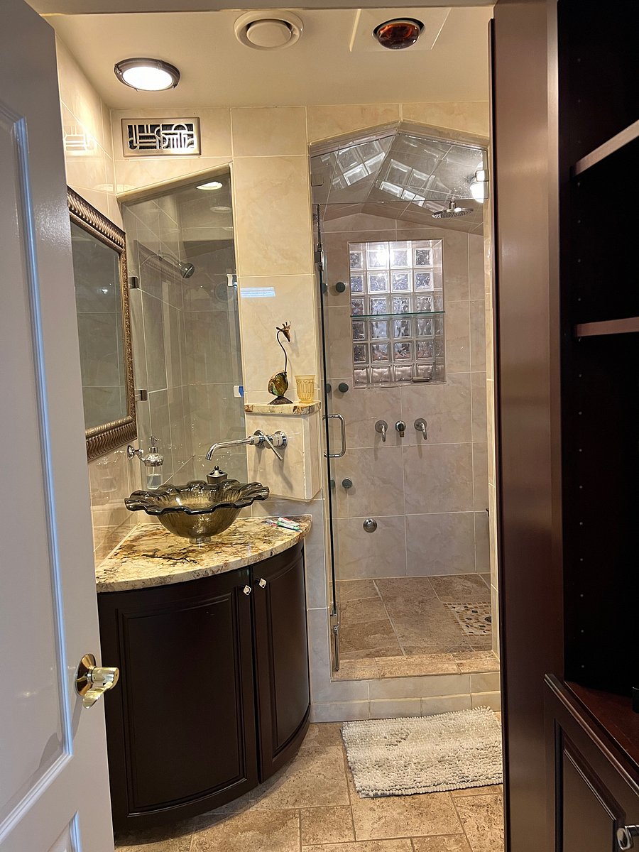 Bathroom sink and shower/steam room room
