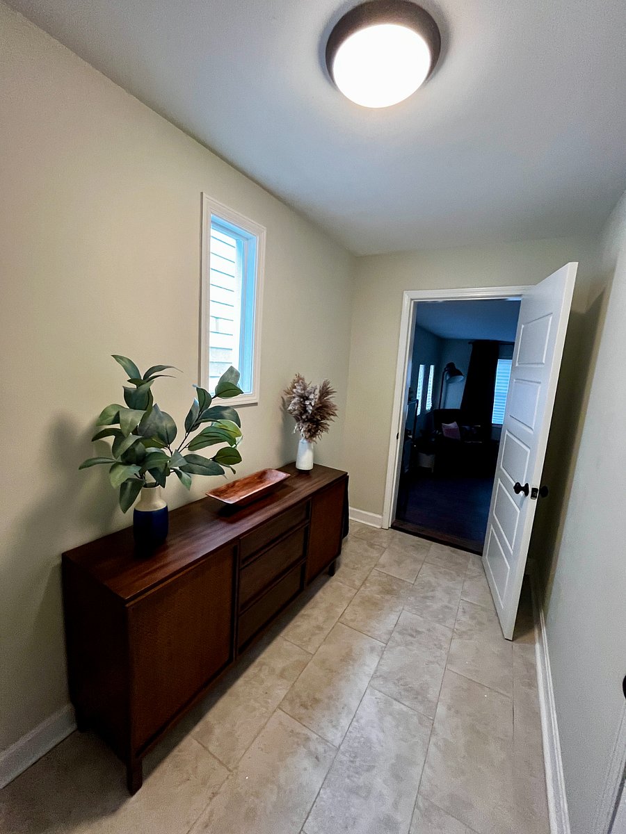 downstairs suite private hall