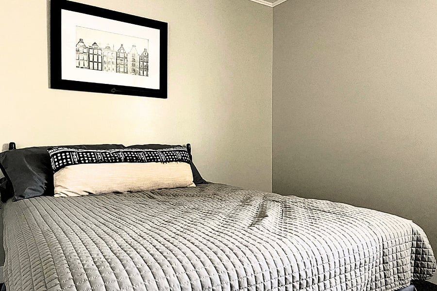 Bedroom 2 - Queen Bed