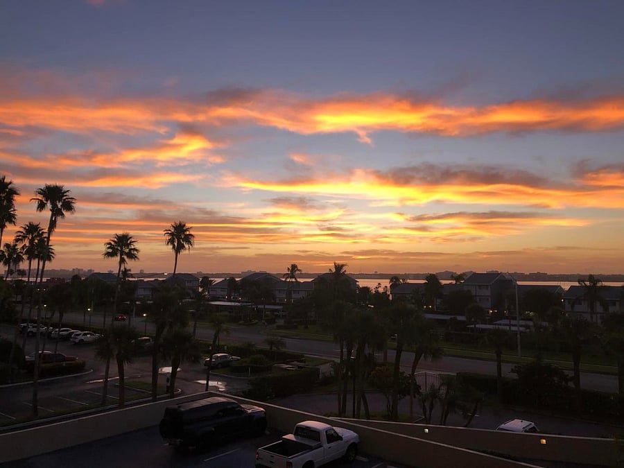 Clearwater Beach! Just a 8 minute Drive  or jump on the Jolly trolly!