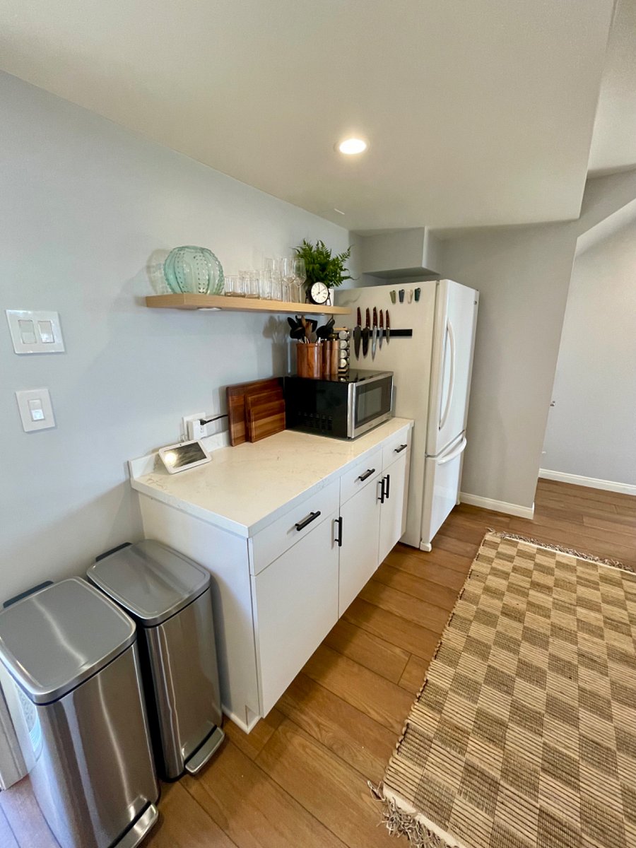 The kitchen is fully equipped! 