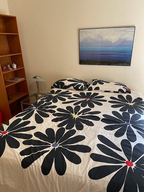 Bedroom 2 Queen bed