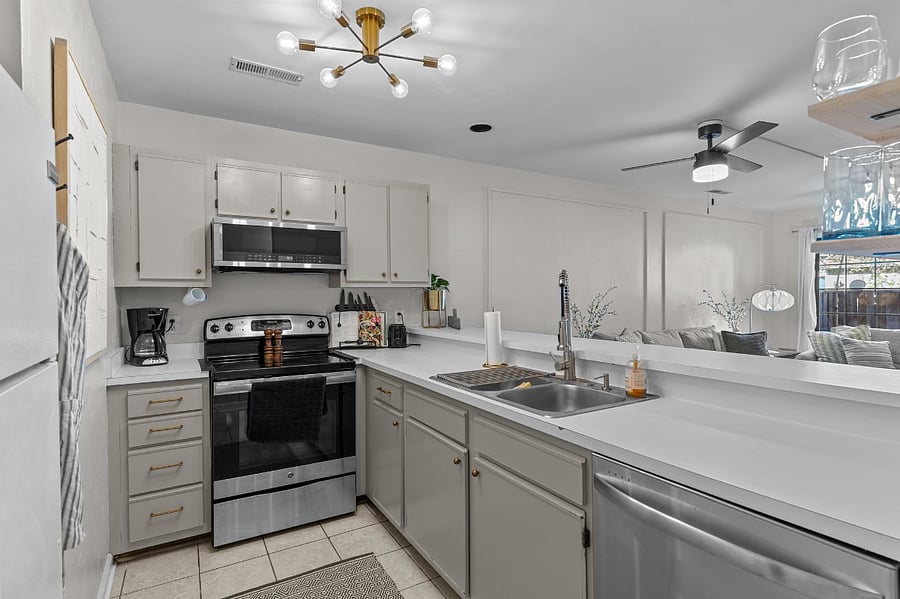 Furnished Finder property 666507_1 photo 3