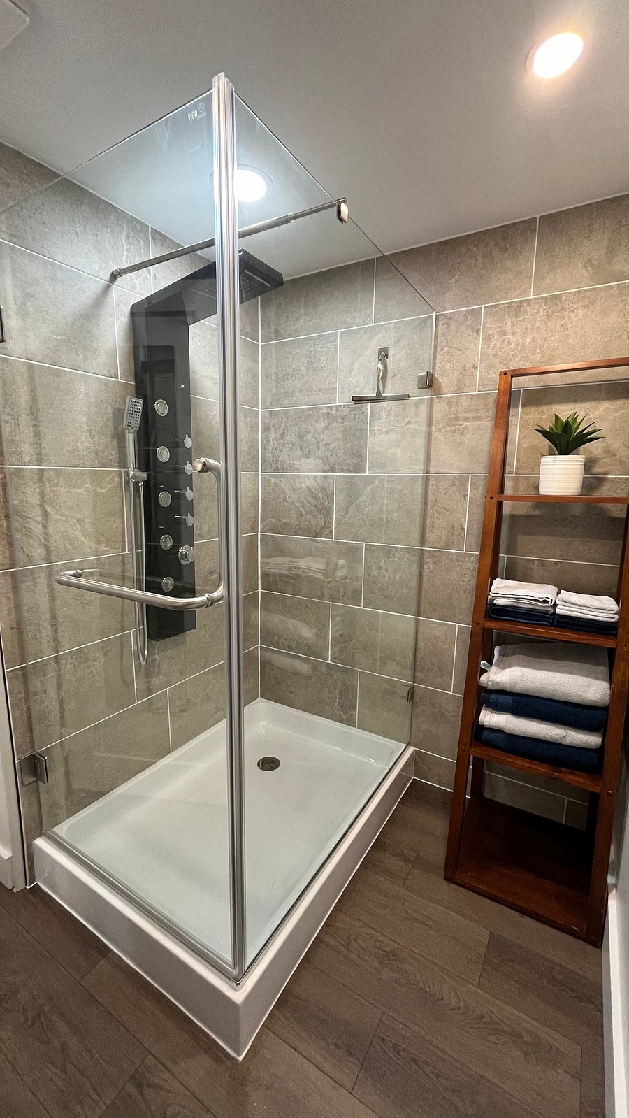 Upstairs Bathroom 1 