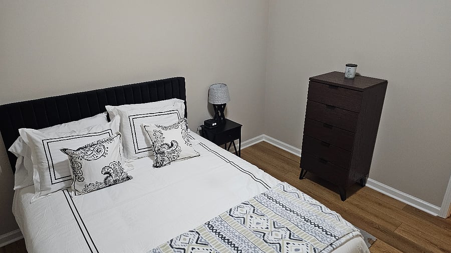 Bedroom 2 Queen Bed