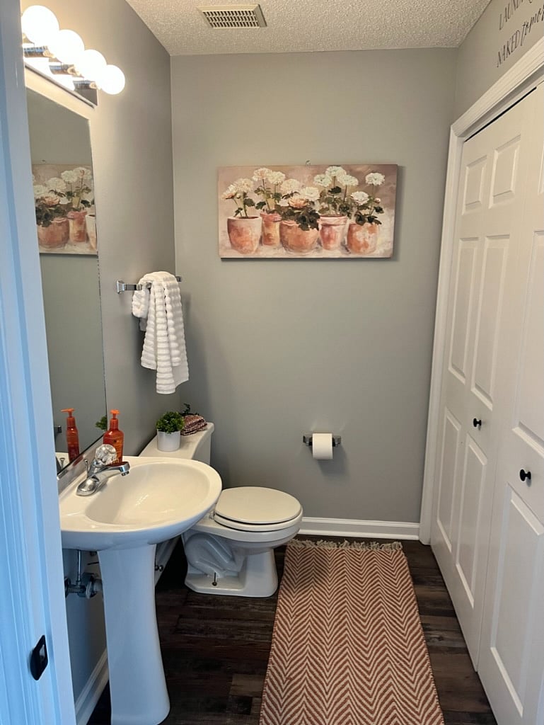 Half bath off of hallway