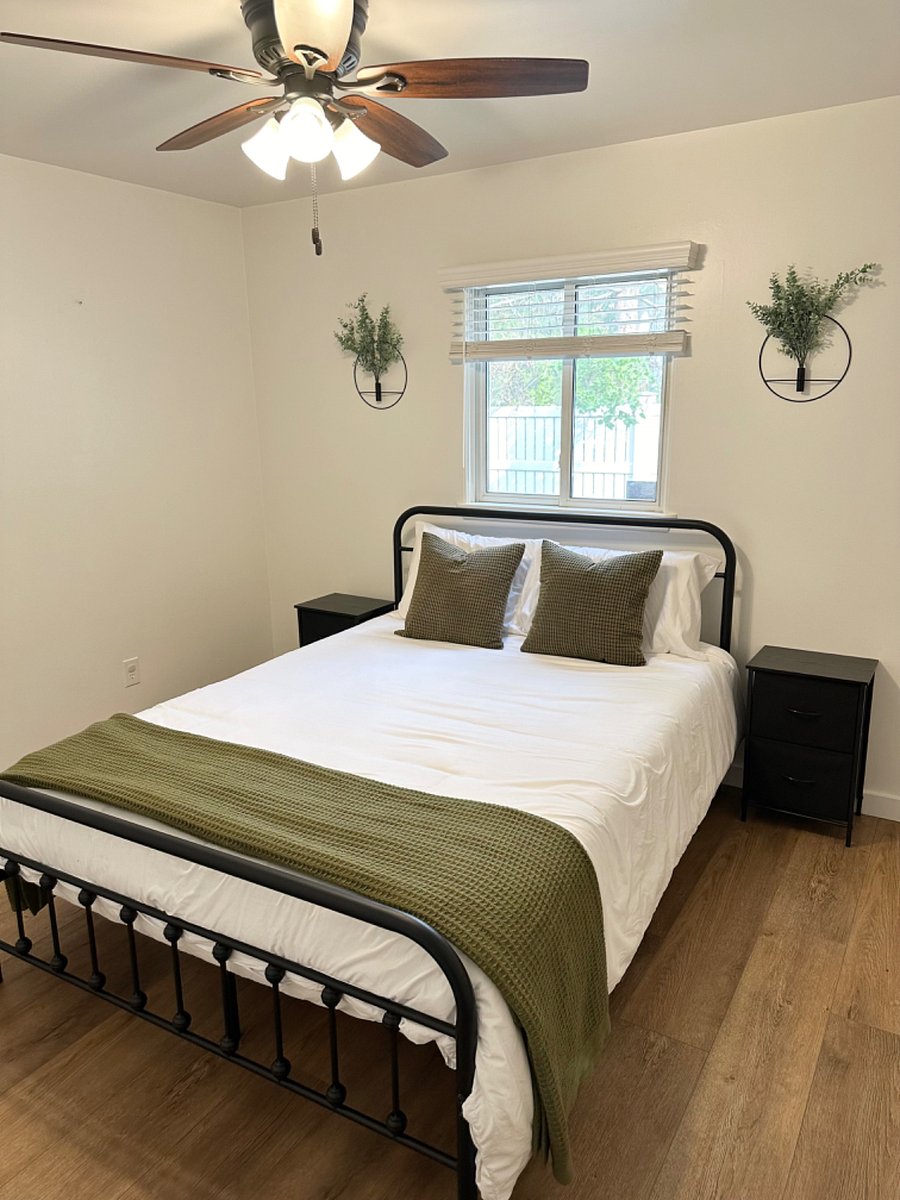 Queen bedroom