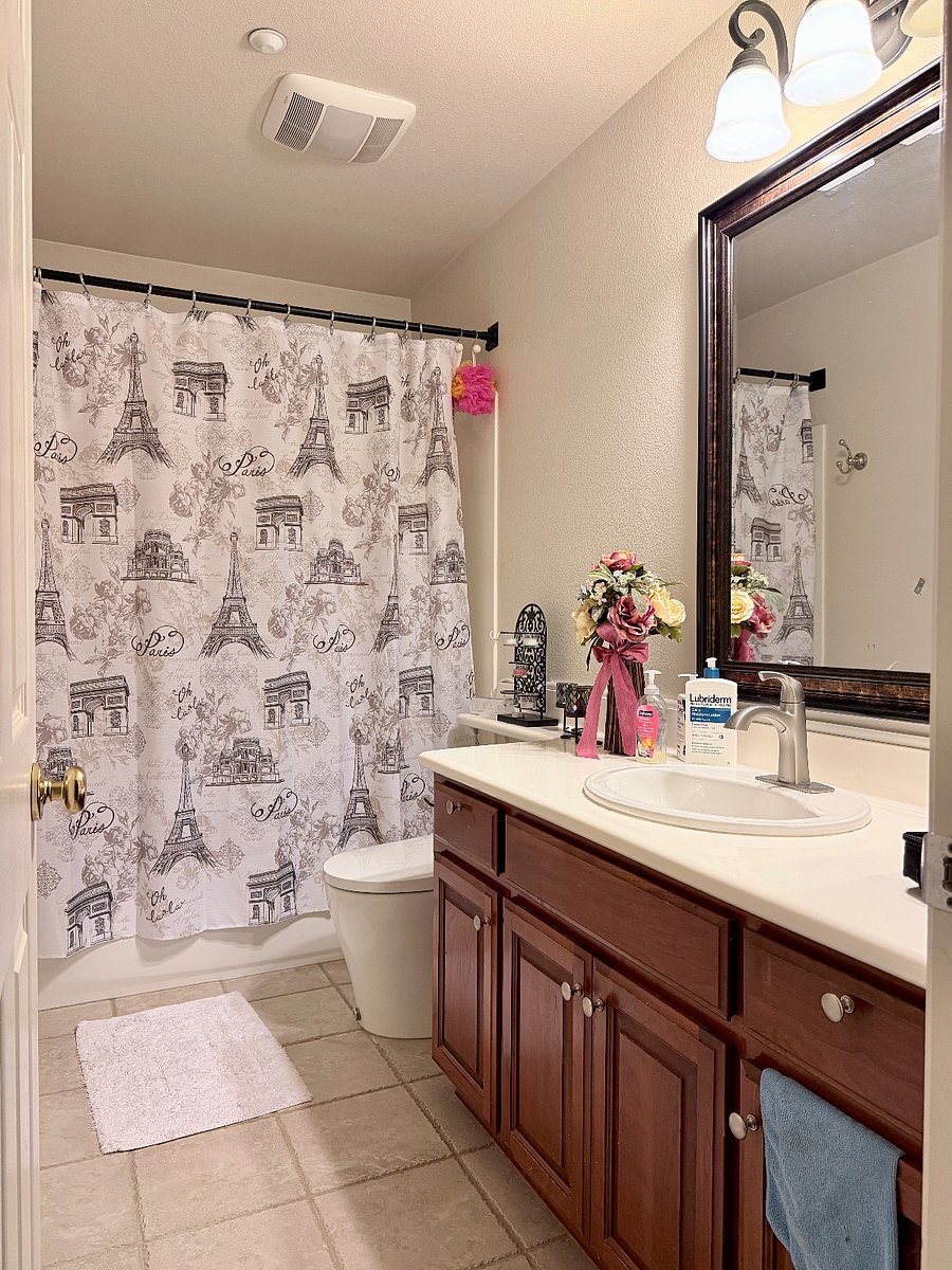 Bathroom upstairs