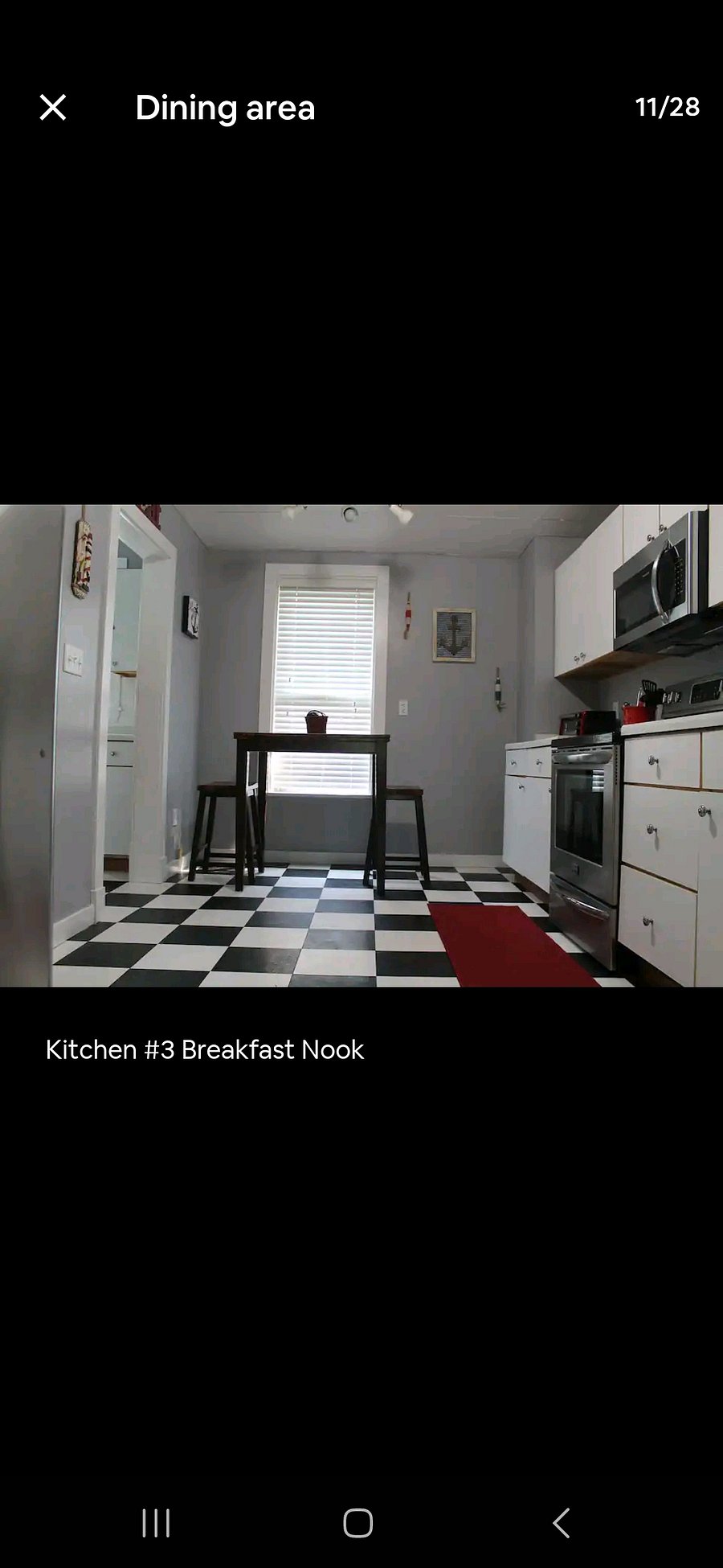 Kitchen: Breakfast nook