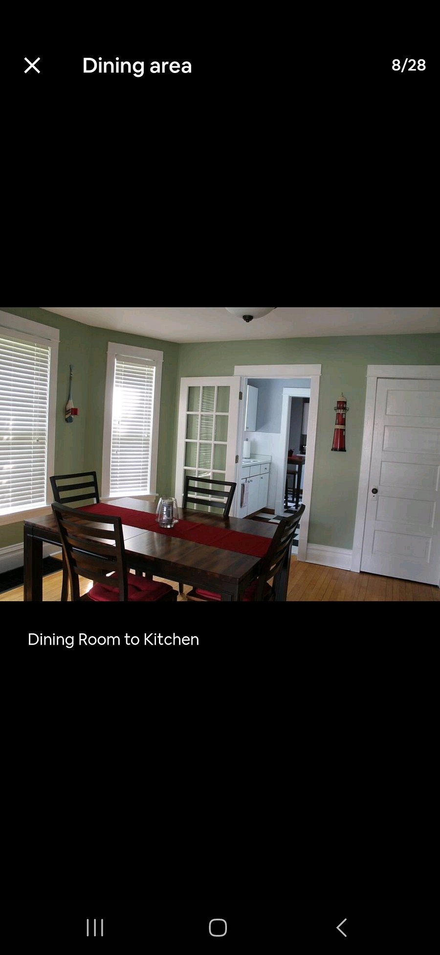 Dining area to kitchen