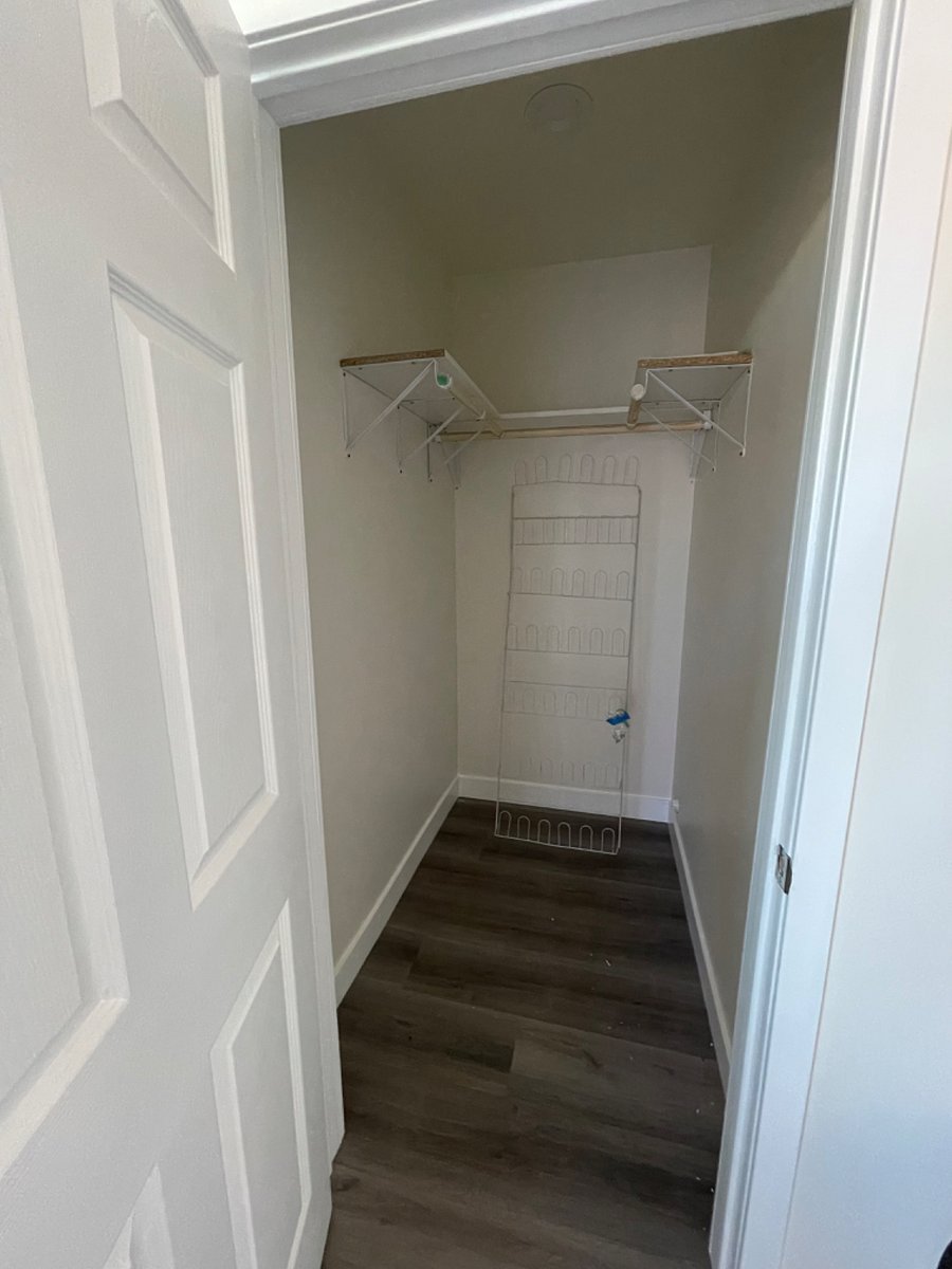 Walk in closet