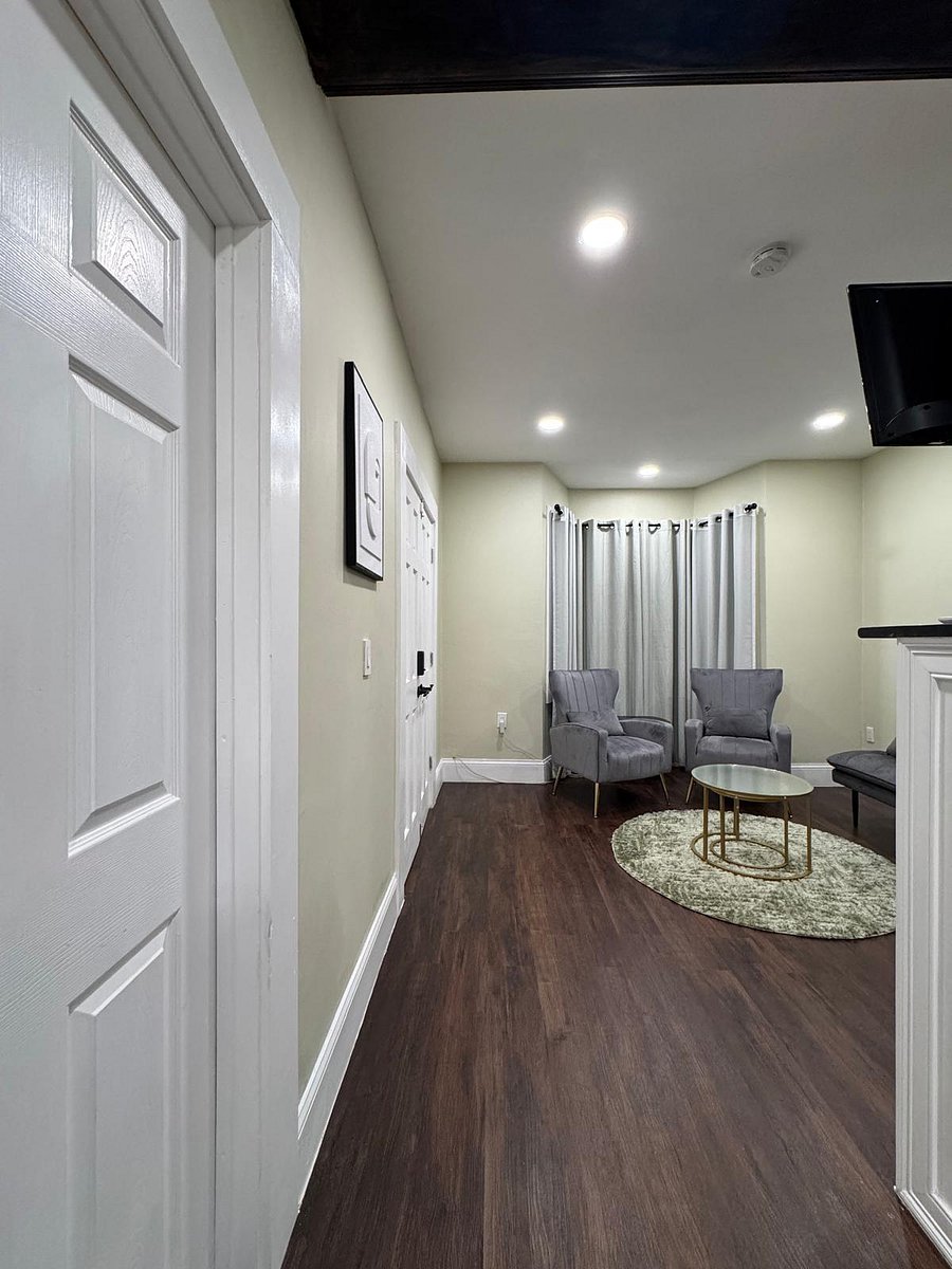 Furnished Finder property 667324_2 photo 12