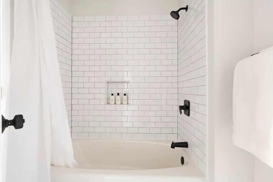 Shower/Tub