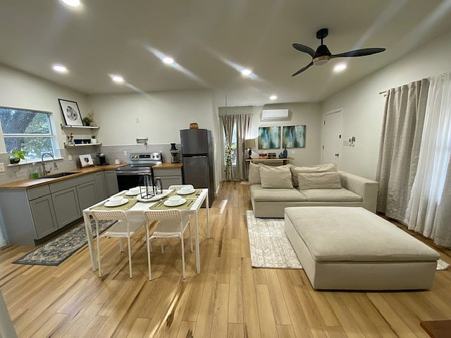 Living & Dining Area