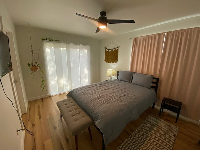 Master Bedroom (Upstairs)