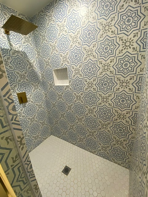 Guest Shower