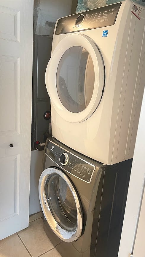 stacked washer/dryer