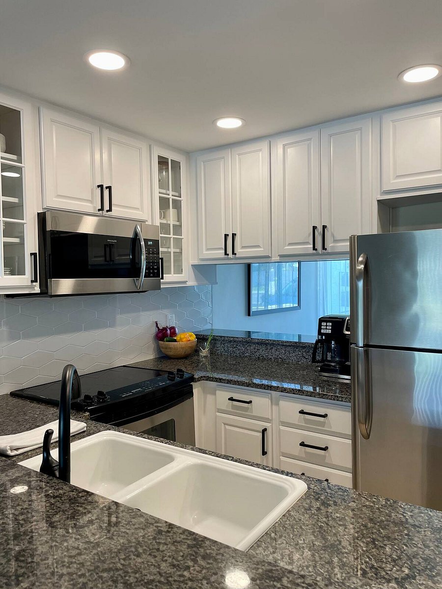 equipt kitchen with dishwasher