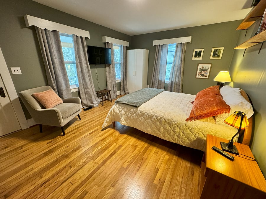 Furnished Finder property 668103_1 photo 3